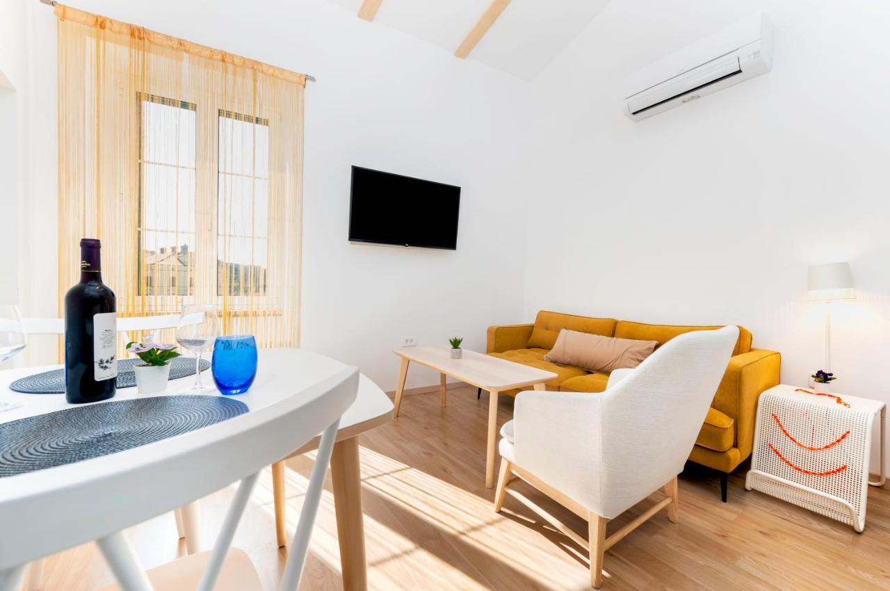 City Comfort Apartments Ровінь Екстер'єр фото