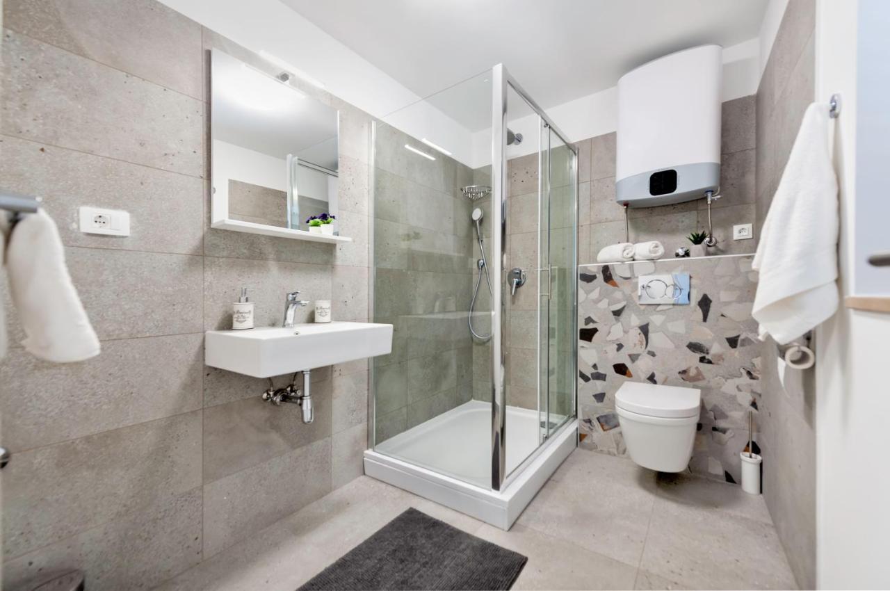 City Comfort Apartments Ровінь Екстер'єр фото