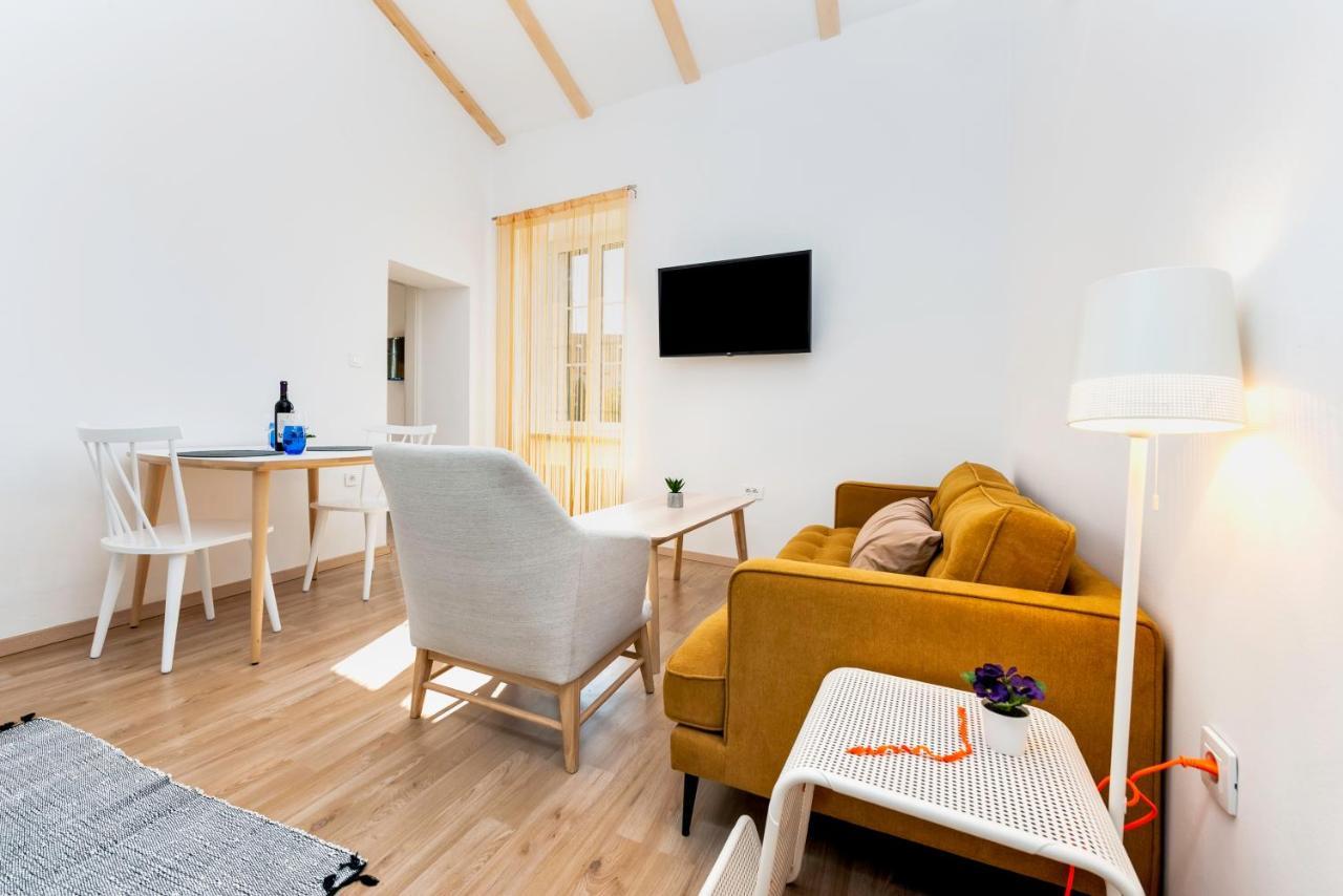 City Comfort Apartments Ровінь Екстер'єр фото